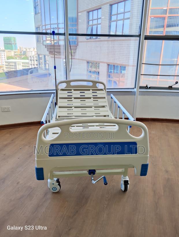 Single Crank Hospital Bed - thumbnail 3