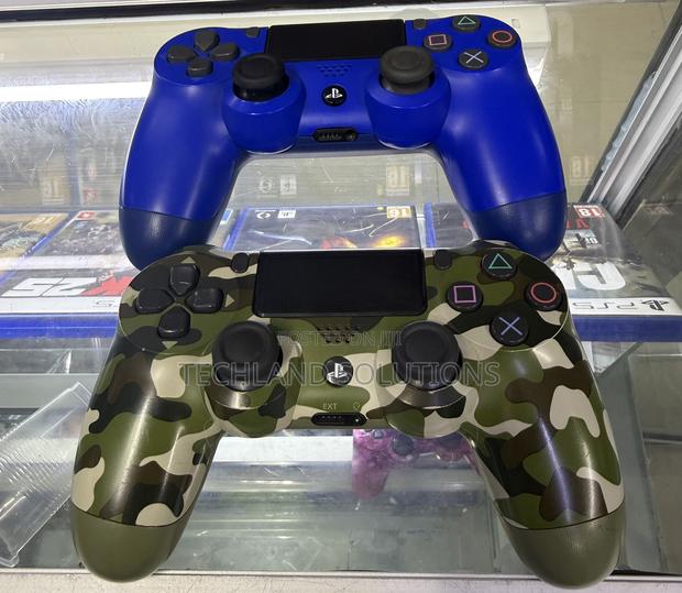 Like New Original Ps4 Wireless Pad - thumbnail 3