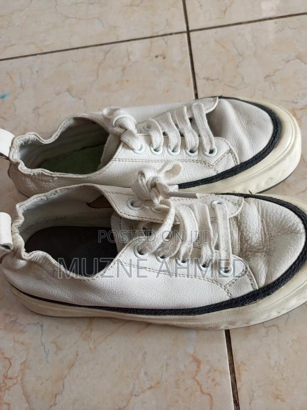 Sneakers for Sale - thumbnail 3