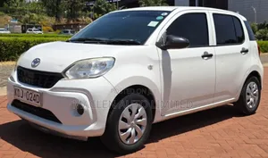 Toyota Passo 2016 White