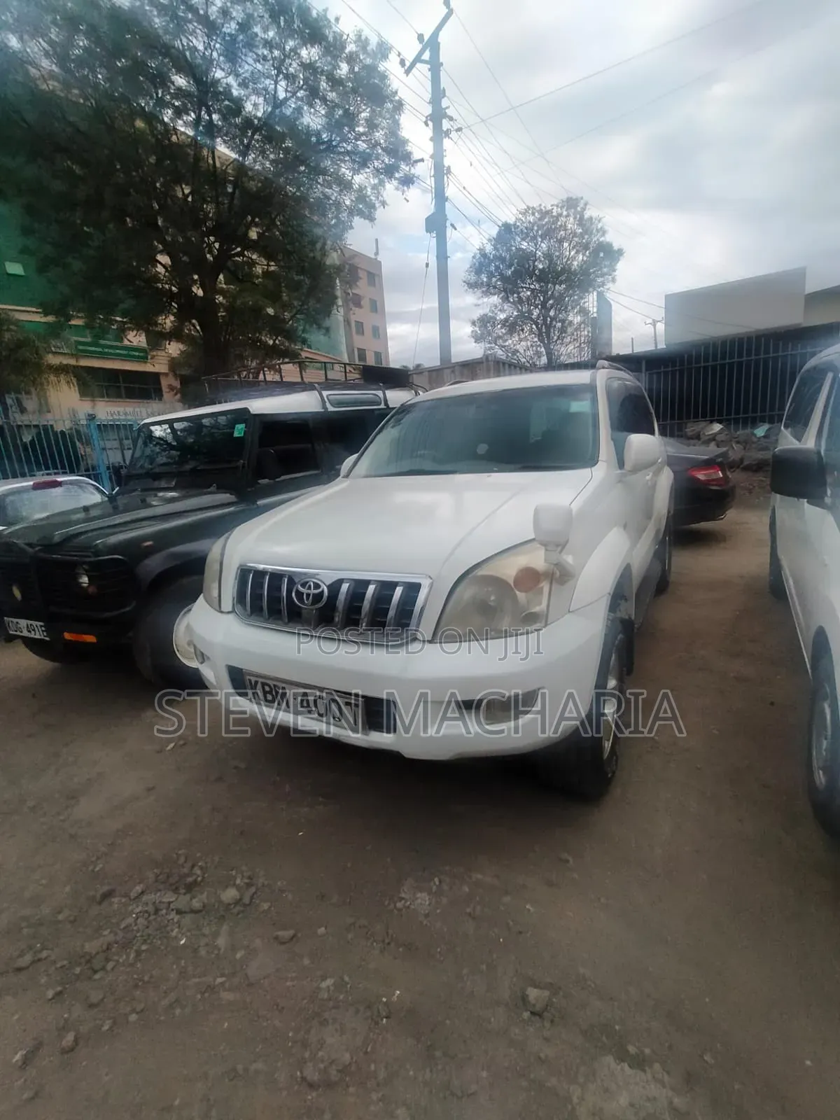 Toyota Land Cruiser 2005 White