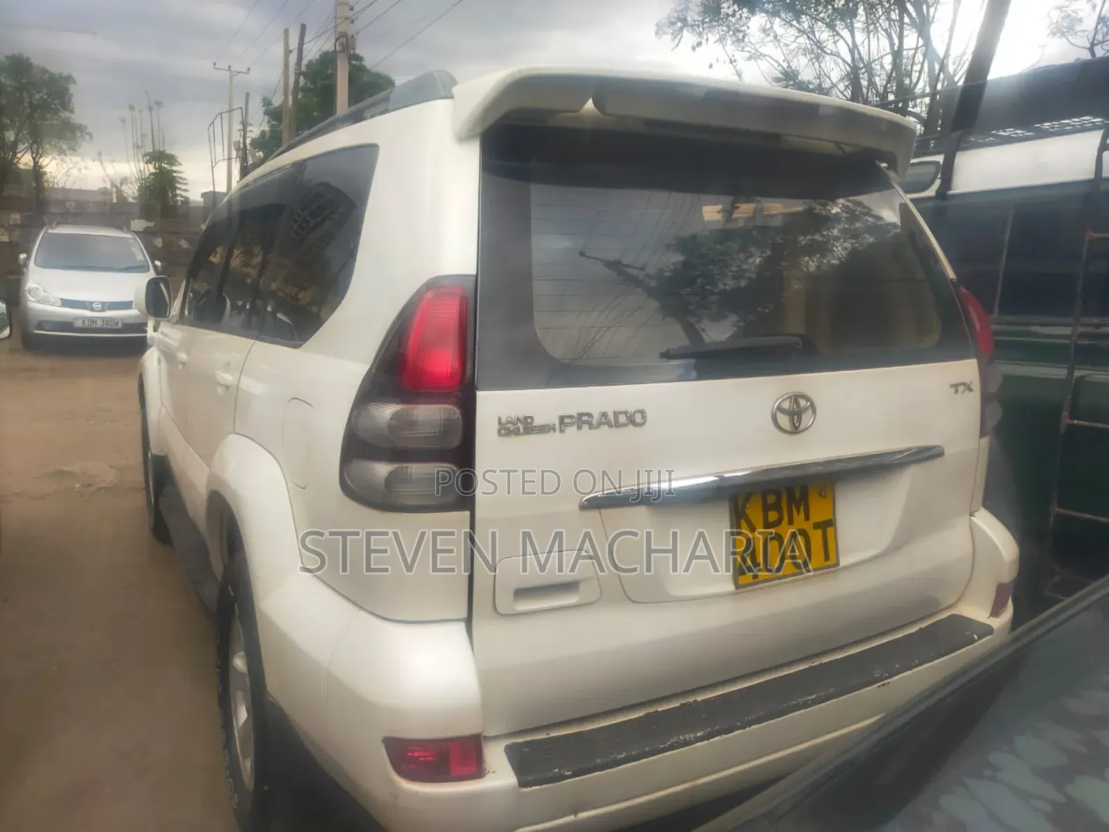 Toyota Land Cruiser 2005 White