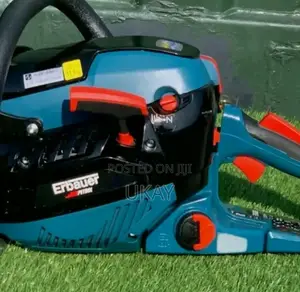 Petrol Chainsaw, Erbauer.