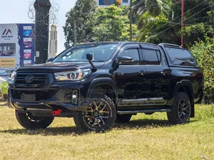 Toyota Hilux Revo Smart Cab Deisel 2.4 AWD 2019 Black