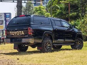 Toyota Hilux Revo Smart Cab Deisel 2.4 AWD 2019 Black