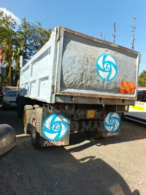 Ashok Leyland Tipper 2014 White