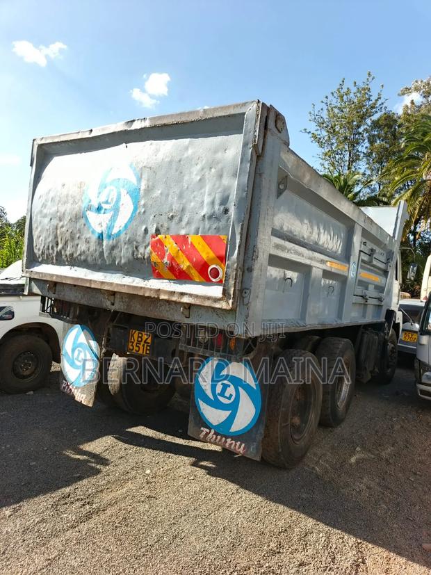 Ashok Leyland Tipper 2014 White - thumbnail 4
