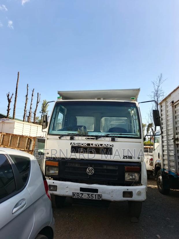 Ashok Leyland Tipper 2014 White - thumbnail 5