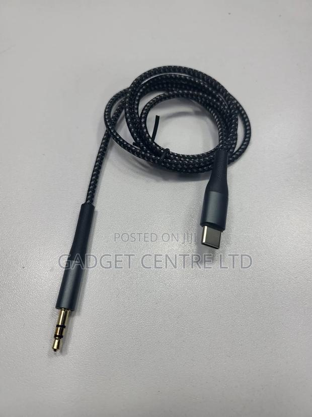 Type C to Jack 3.5mm 1metres Audio Cable Original - thumbnail 2