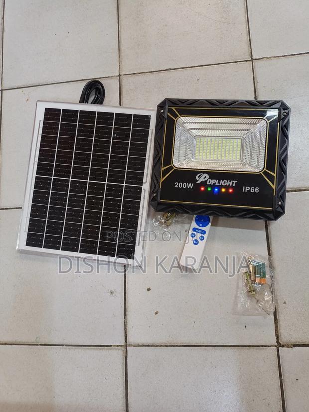 200w Solar-Powered Floodlight