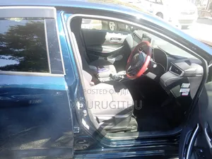 Toyota Corolla SE (1.8L 4cyl 2A) 2018 Blue