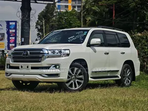 Toyota Land Cruiser 4.6 V8 ZX 2019 White