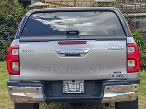 Toyota Hilux Revo Smart Cab Deisel 2.4 AWD 2020 Silver
