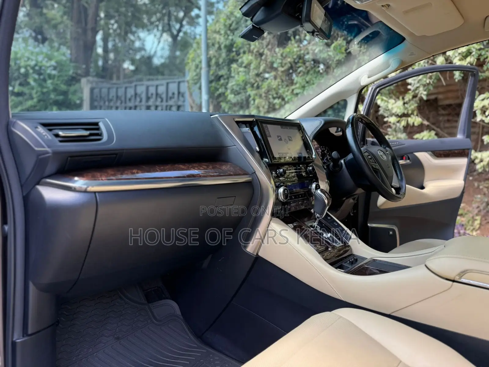 Toyota Alphard 2018 Brown