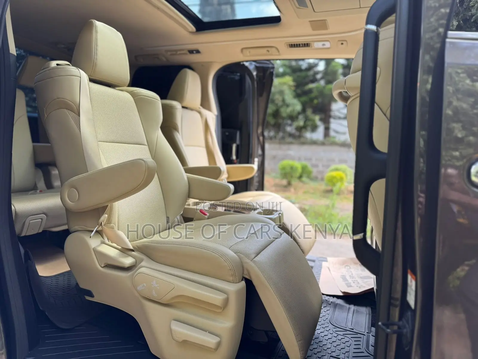 Toyota Alphard 2018 Brown
