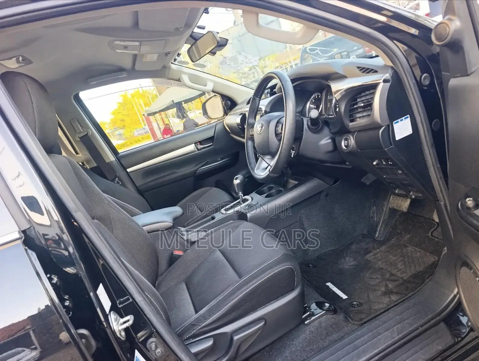 Toyota Hilux 2019 Black