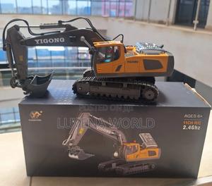 Remote Control Excavator - main view