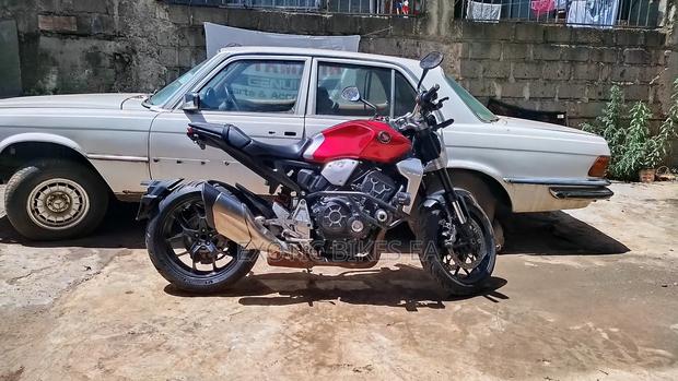 Honda CB 2019 Red