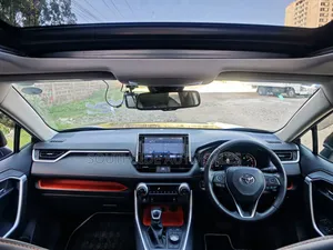 Toyota RAV4 Limited AWD 2020 Black