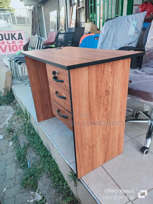 Modern Executive Office Desk - main view