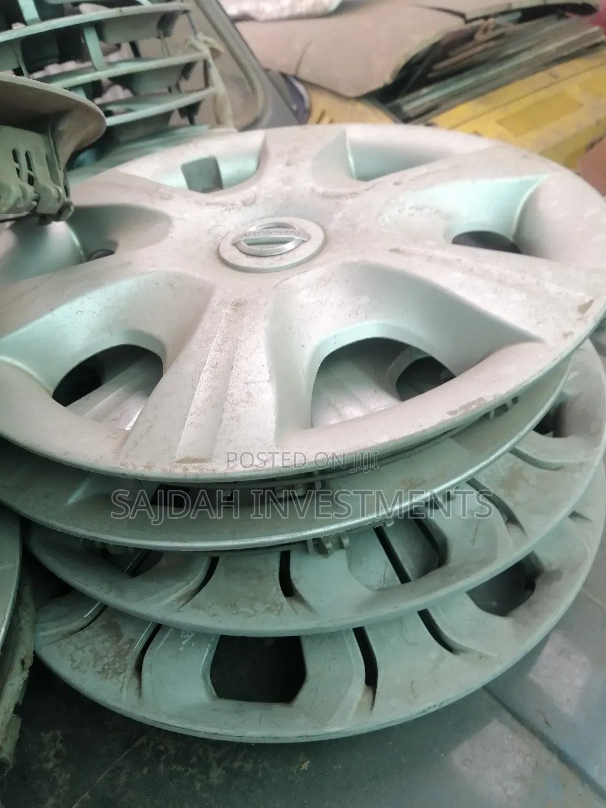 Wheelcaps Nissan March