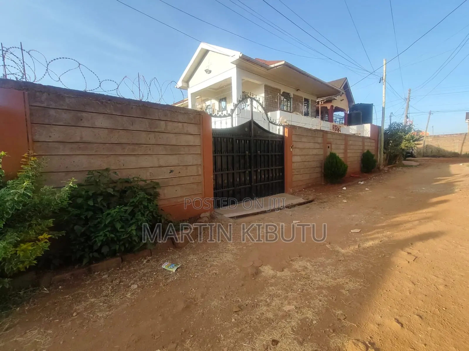 4bdrm Mansion in Kenyatta Road / Theta  for sale