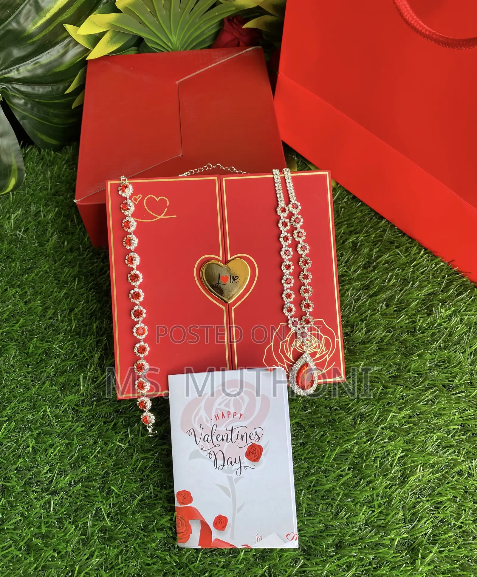   You Make Me Happy Valentines Ladies Gift Set*