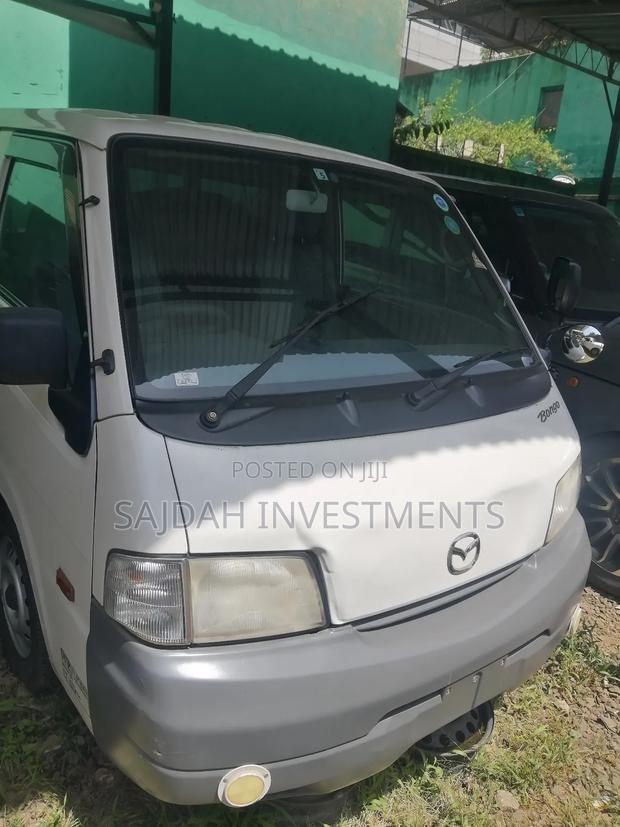 Nissan Vanette 2017 White - thumbnail 3