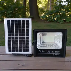 200w Solar Flood Light Ip67 Waterproof Rustproof Easy to Install