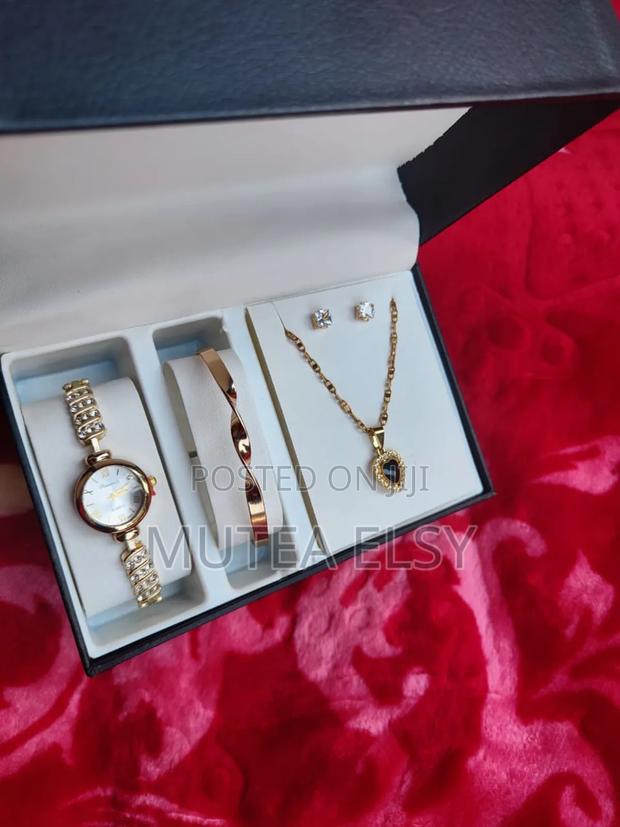 Executive Golden Black Ladies Gift Sets