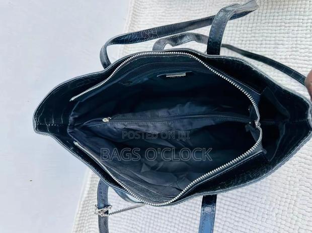 Women Handbag - thumbnail 2