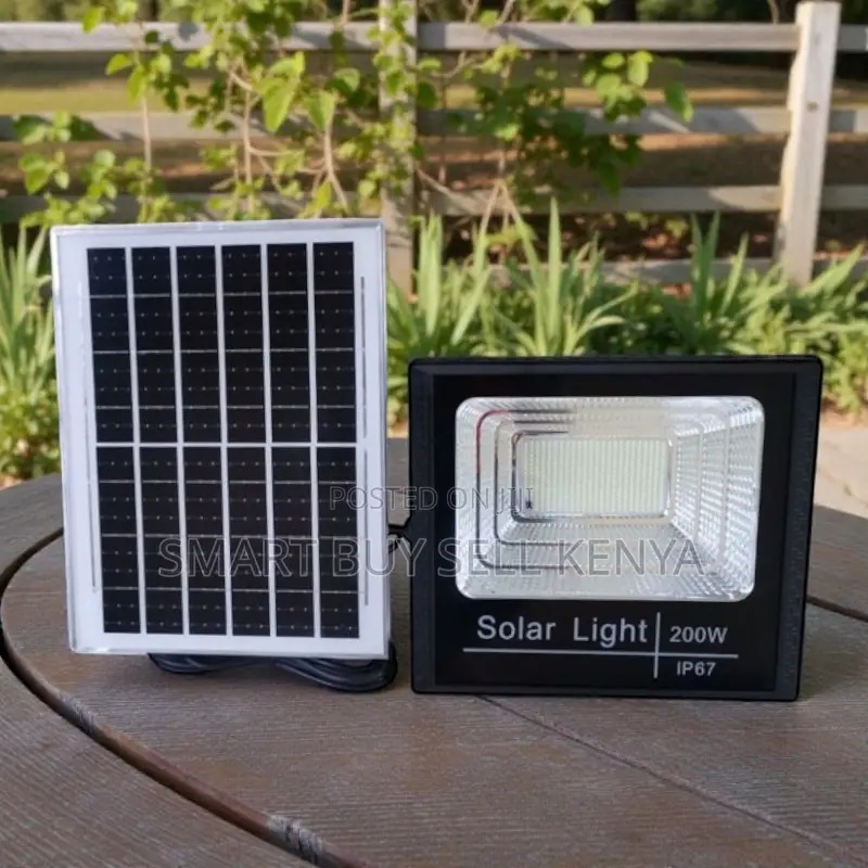 Ip67 Waterproof 200w Solar Flood Light Maintenance-Free Energy Saving