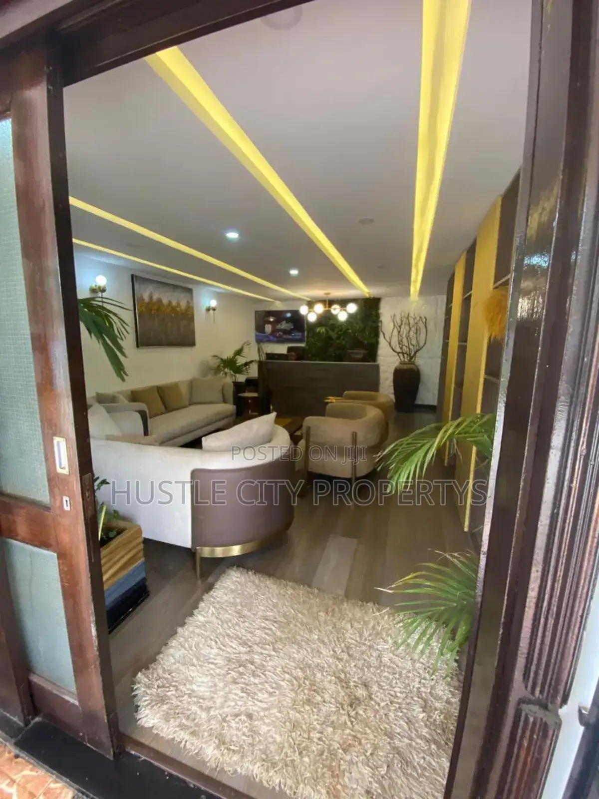 Furnished 4bdrm Block of Flats in Macurra Garden, Parklands/Highridge