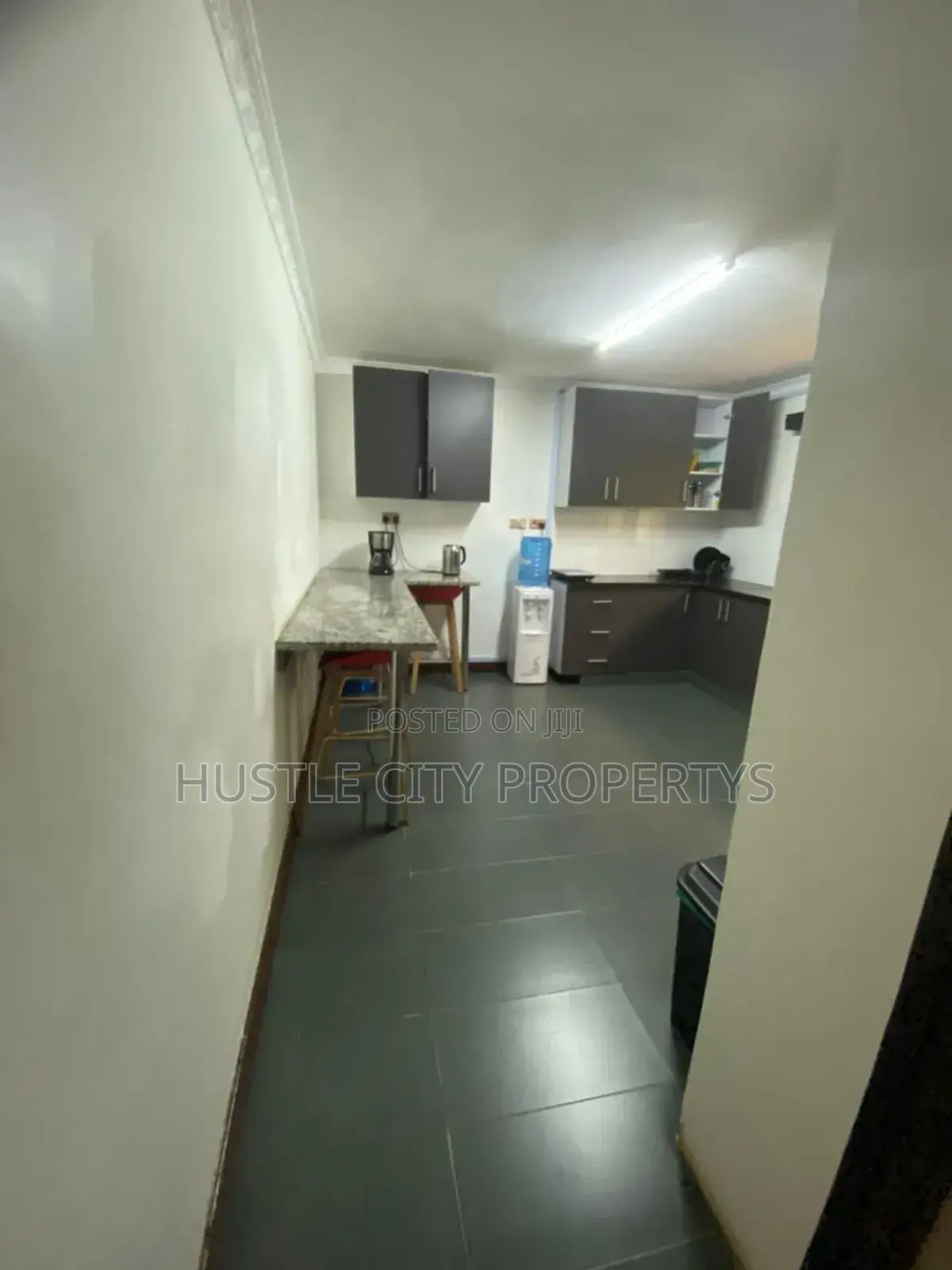 Furnished 4bdrm Block of Flats in Macurra Garden, Parklands/Highridge