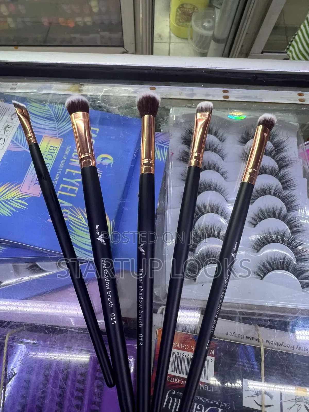 Daroge Makeup Brushes Multi Functional + Free Setting Spray