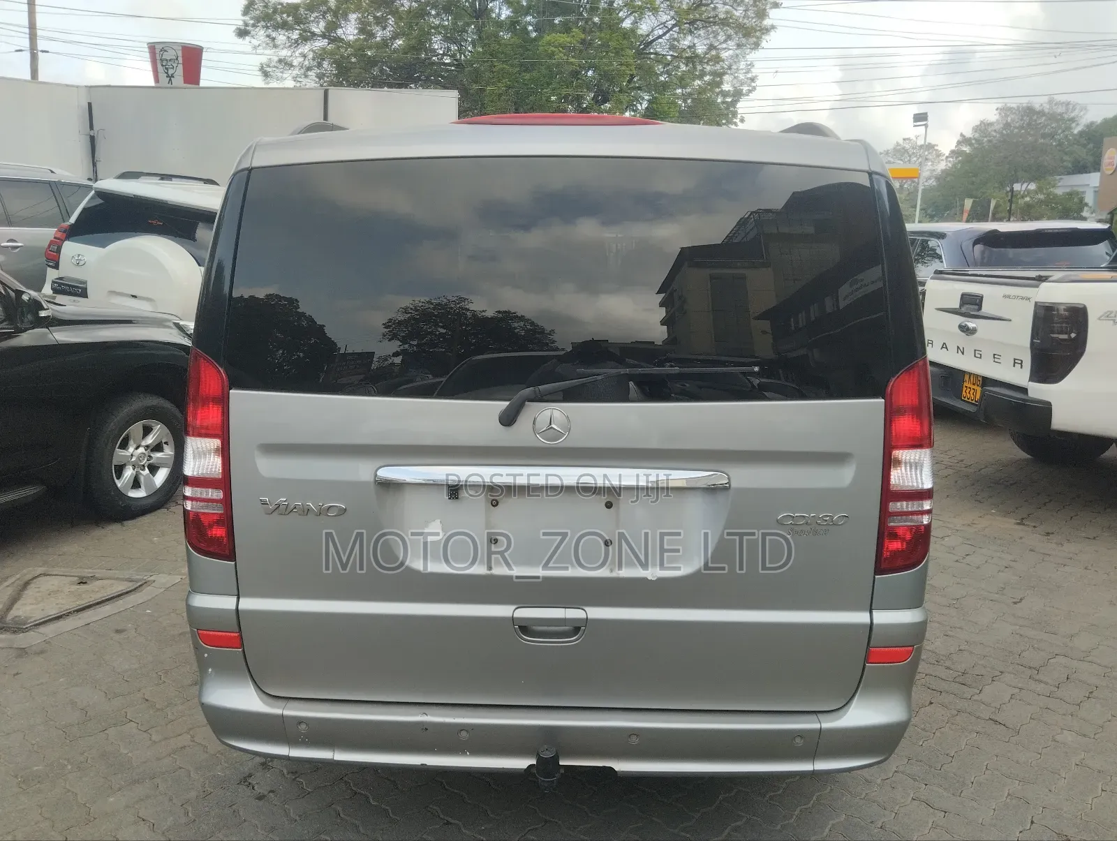 Mercedes-Benz Viano 2012 Beige