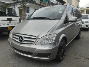 Mercedes-Benz Viano 2012 Beige