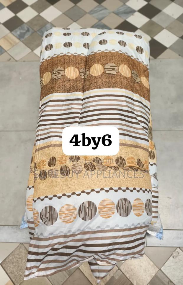 Classic Unbinded Floral Duvet 4×6 – Lightweight Comfortable