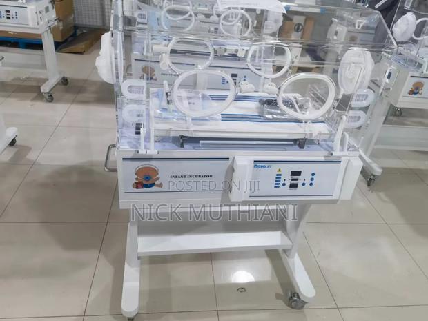 Baby Incubator - thumbnail 3