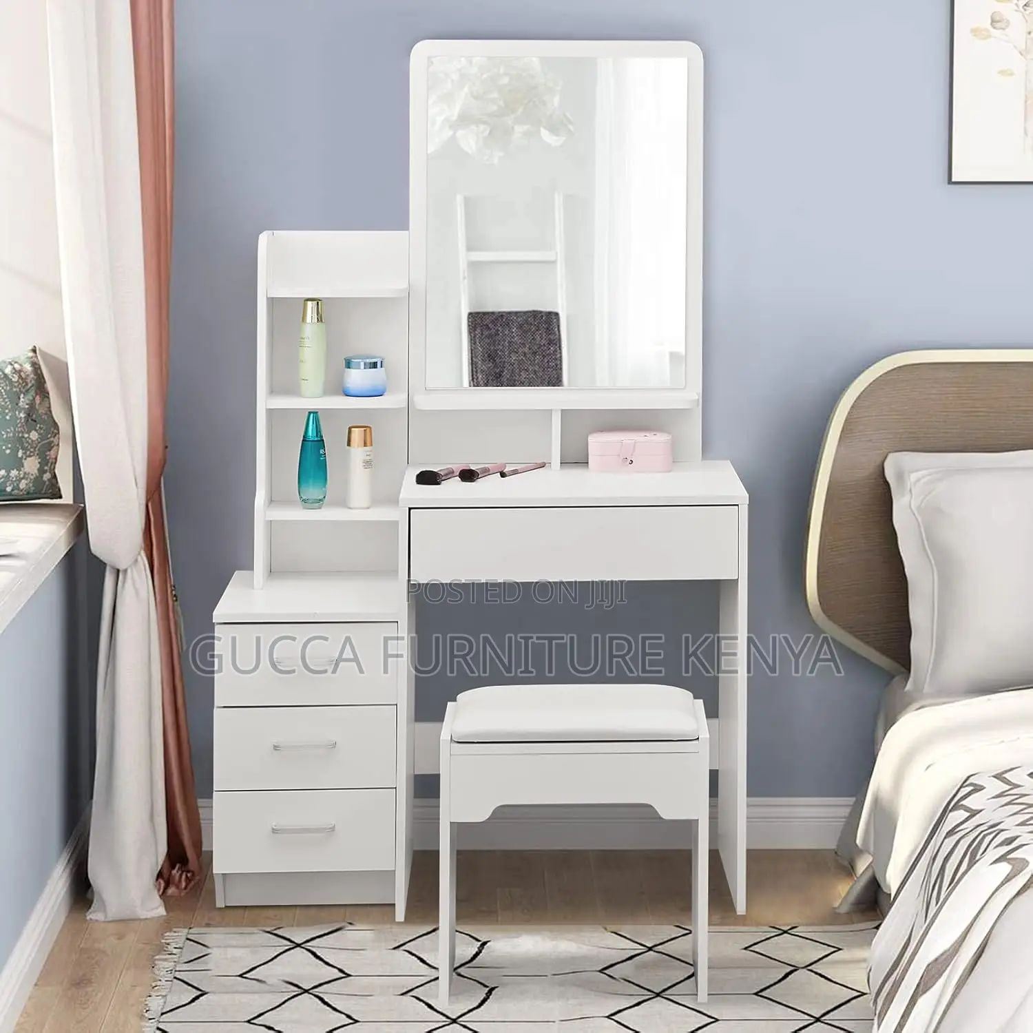 Simple White Make Up Dressing Room Table