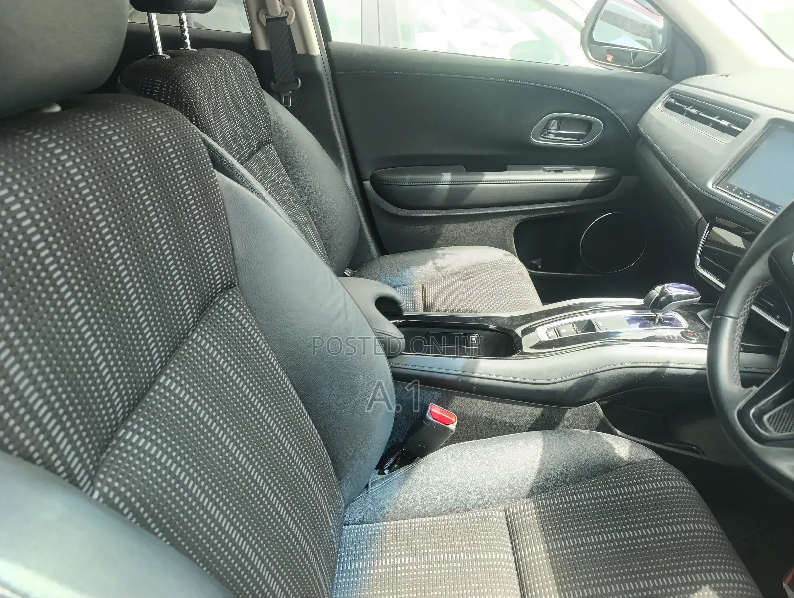 Honda Vezel 1.5 2WD 2018 Red
