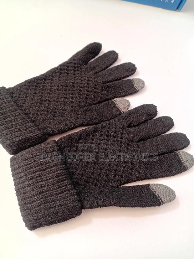 Warm Winter Gloves - thumbnail 3