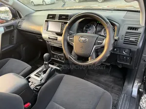 Toyota Land Cruiser Prado 2.7 2019 Gray