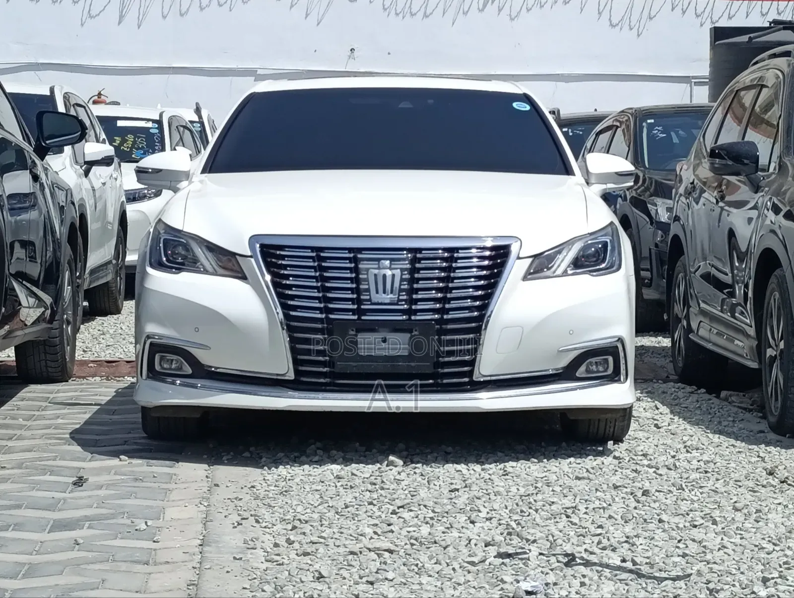 Toyota Crown 2018 White
