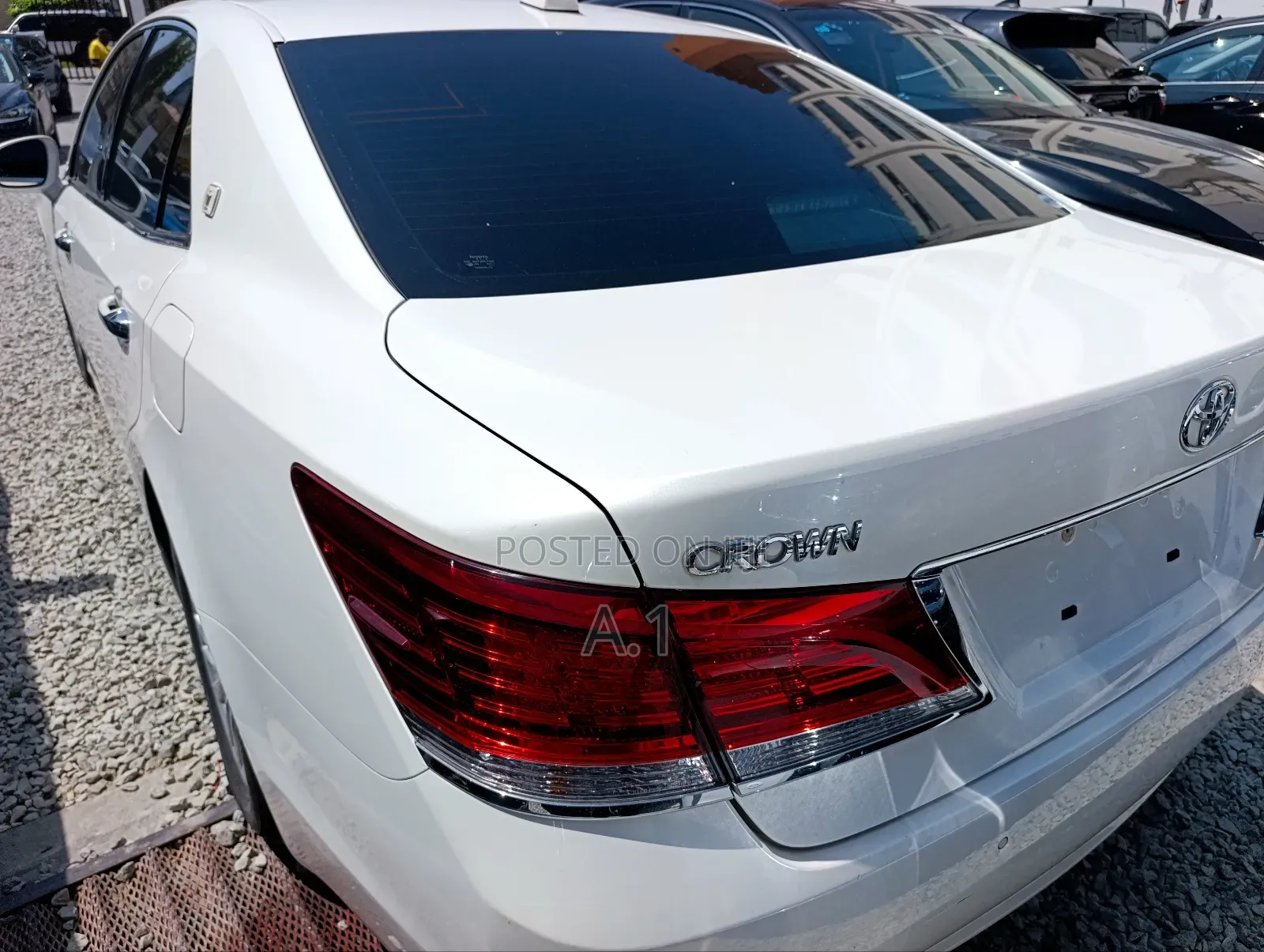 Toyota Crown 2018 White