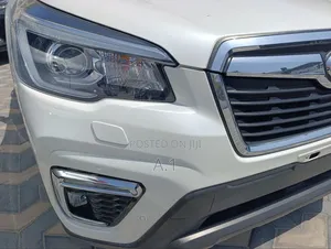 Subaru Forester Touring AWD 2019 White