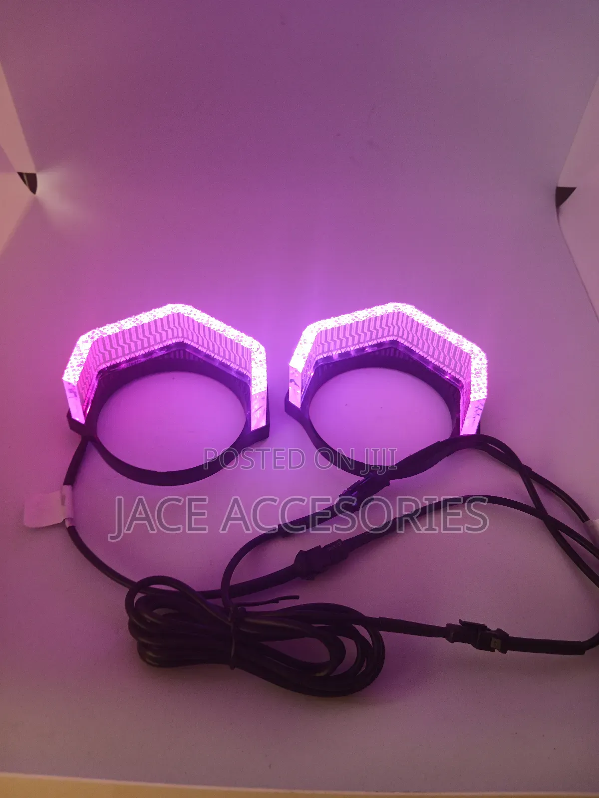 Universal 8 Glory Angel Eyes