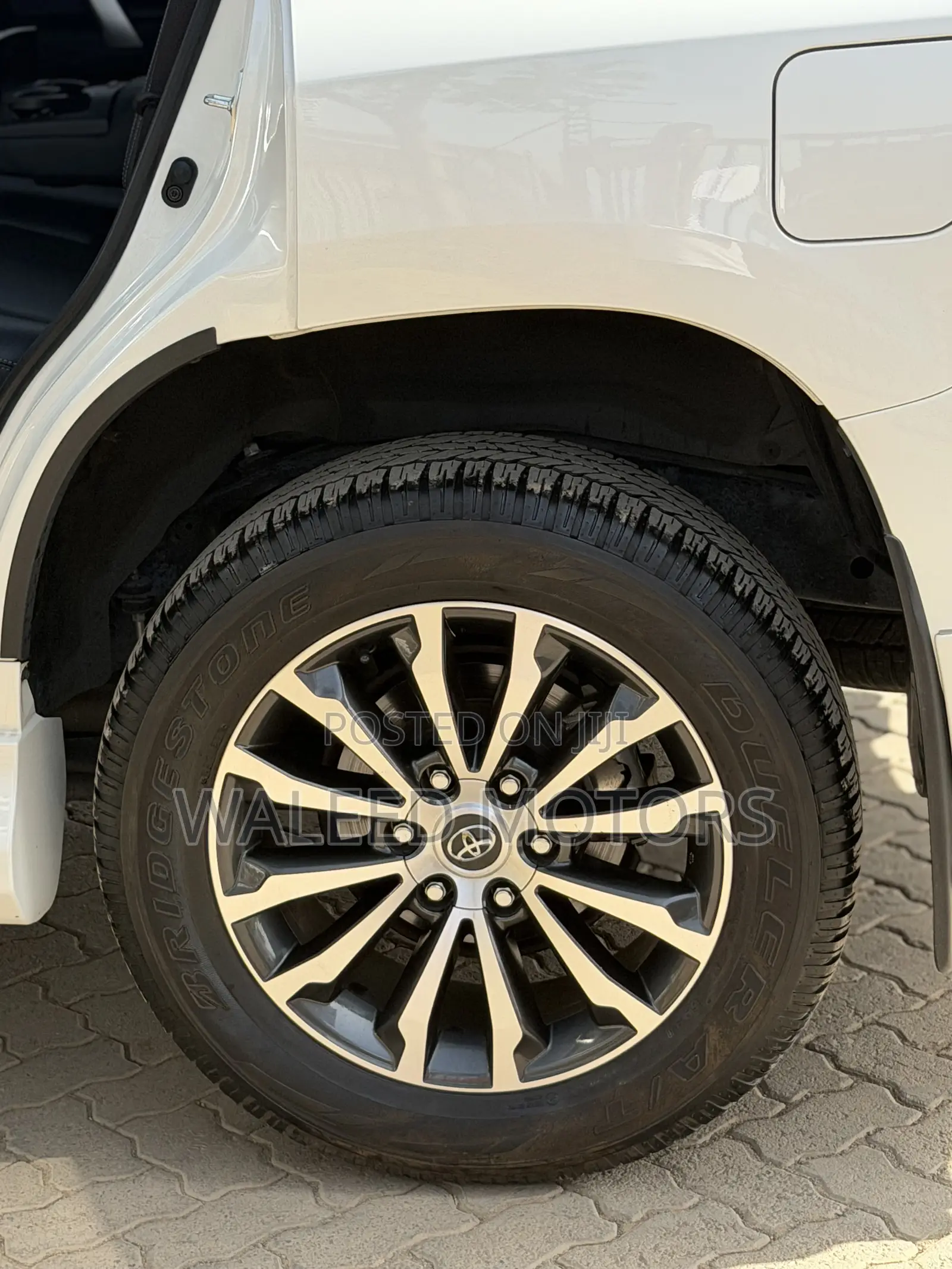 Toyota Land Cruiser Prado 2.8 2019 White