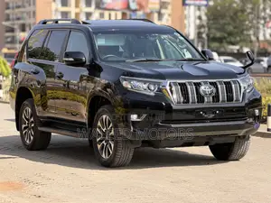 Toyota Land Cruiser Prado 2.8 2022 Black