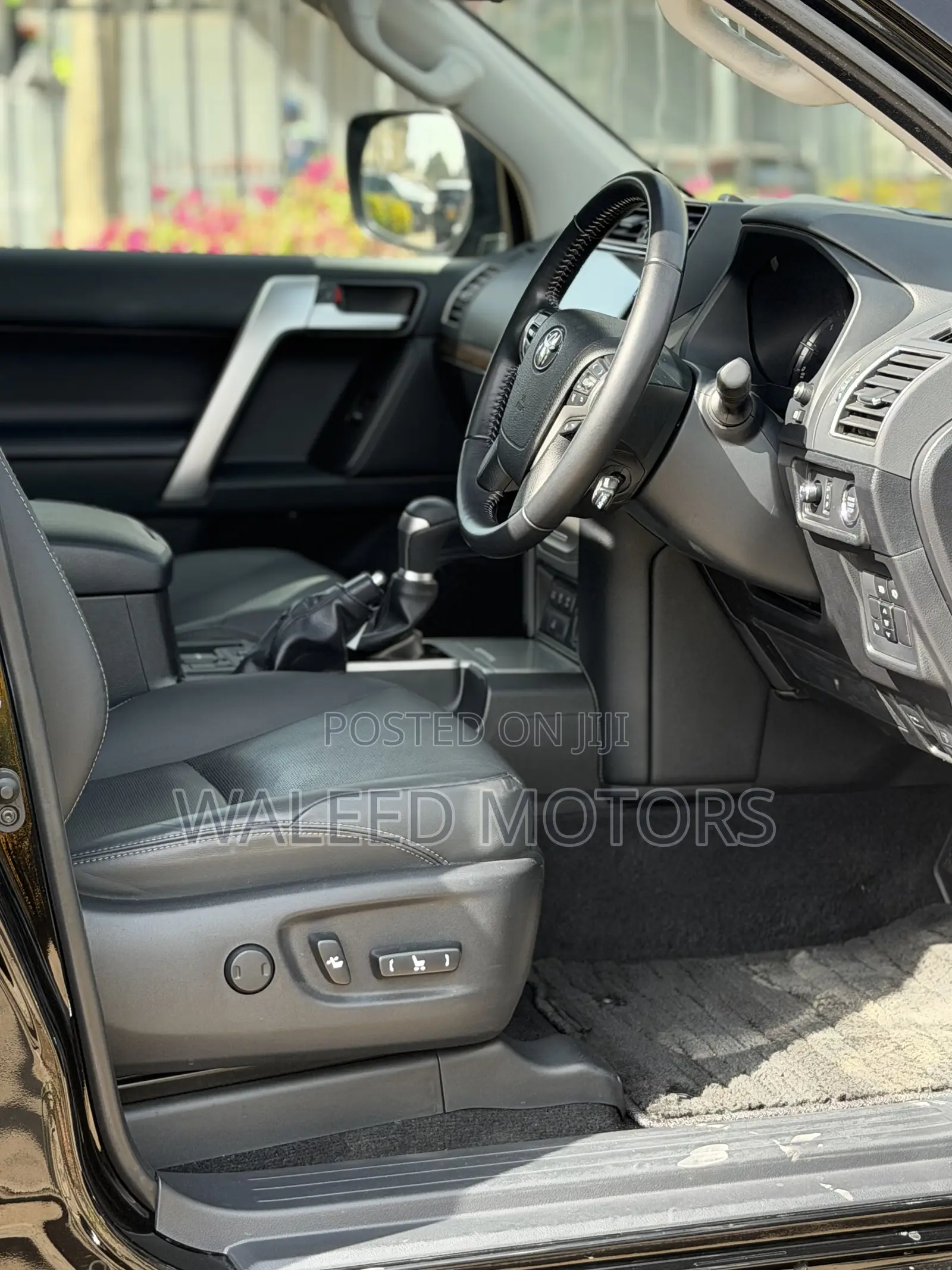 Toyota Land Cruiser Prado 2.8 2022 Black